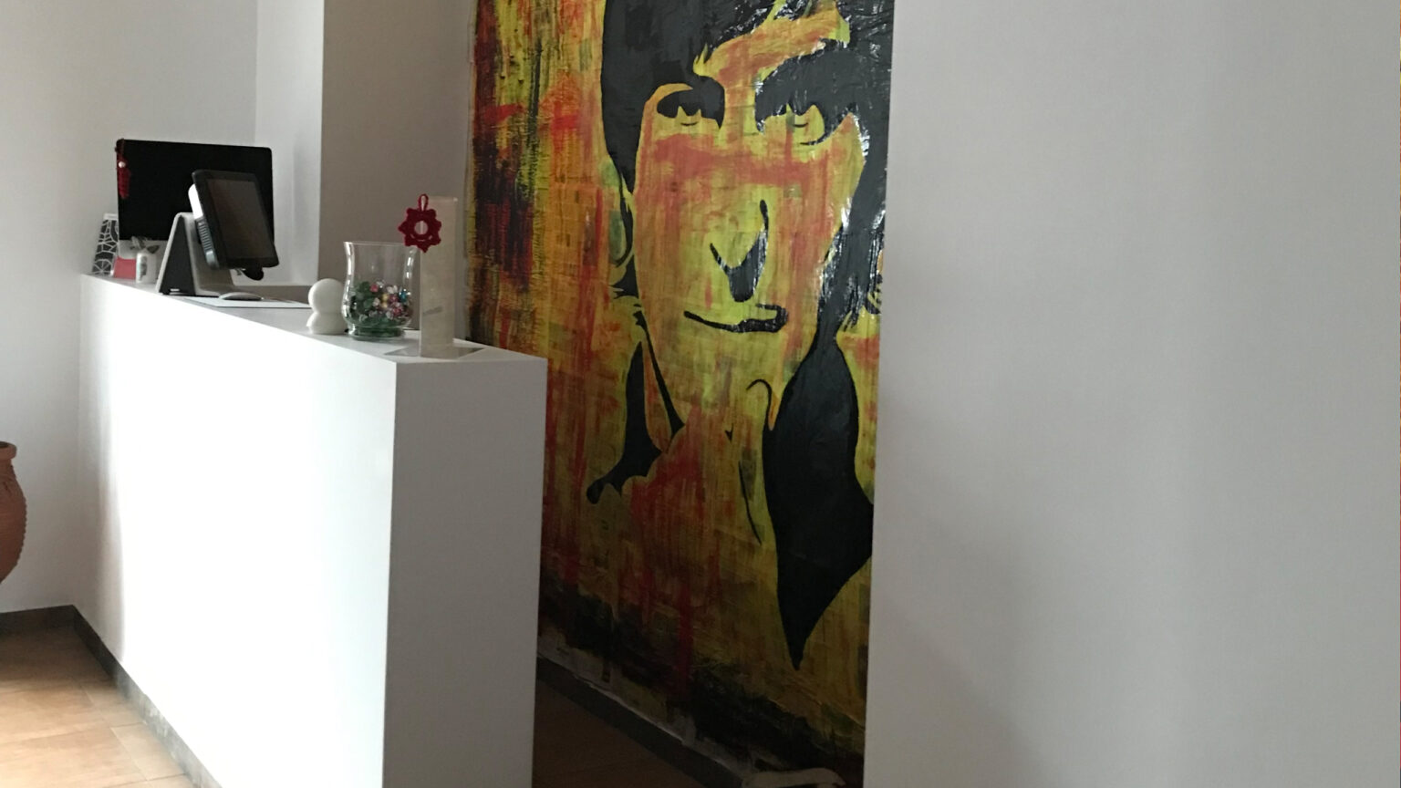 UYiLO MUSEUM - POLiSMOU 02