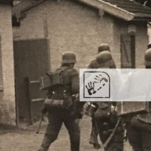 Γερμανικό πεζικό των Ναζί έξω από τη Θεσσαλονίκη Ελλάδα